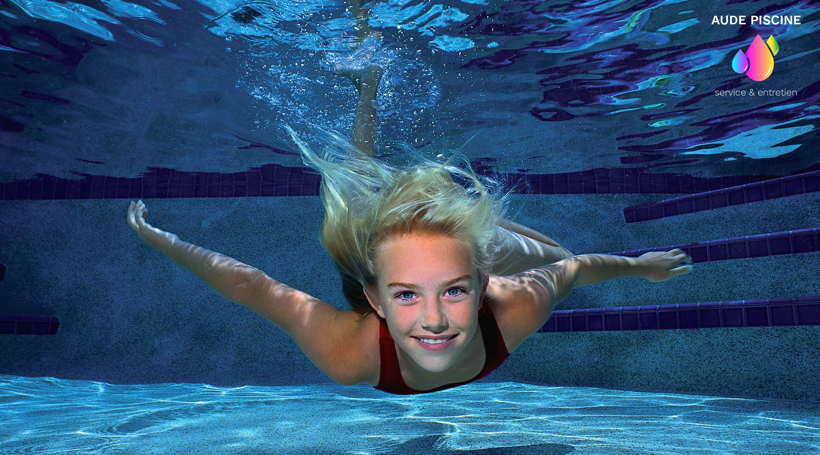 image femme nage eau piscine